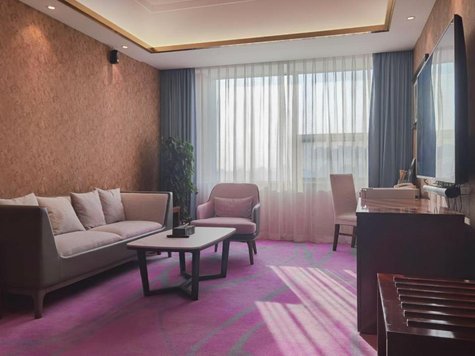 Beijing Jingyi Hotel Екстериор снимка