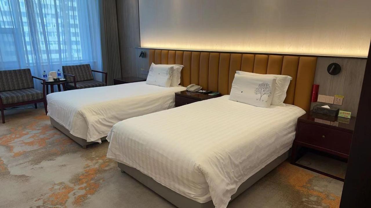Beijing Jingyi Hotel Екстериор снимка