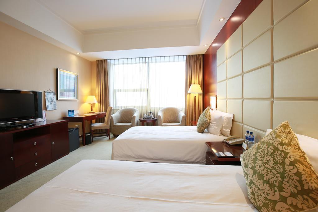 Beijing Jingyi Hotel Екстериор снимка